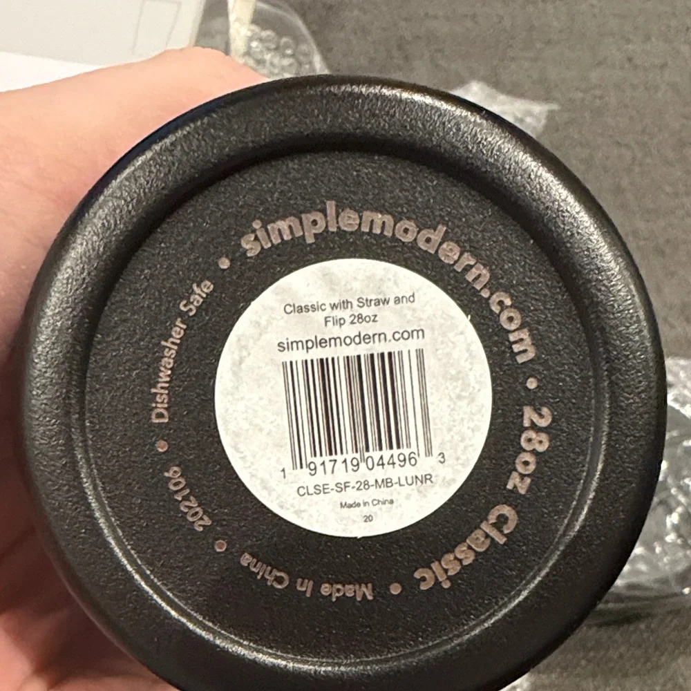 Simple Modern 28oz Classic Tumbler - Picture 3 of 6